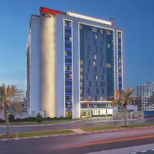 Hampton By Hilton Airport Otel